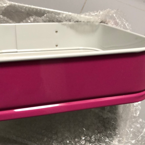 2 hot pink spring form pans - Picture 2 of 2